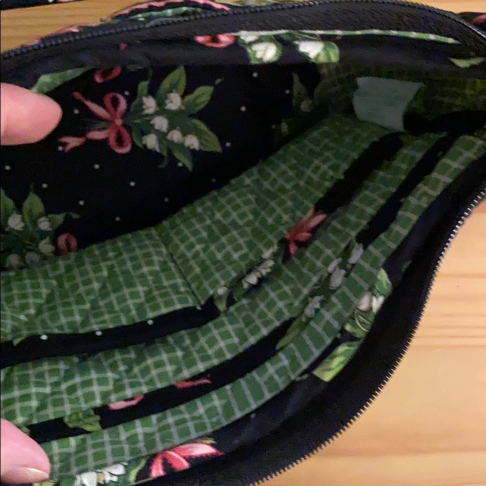 Vera Bradley Purse and matching wallet - Picture 7 of 10